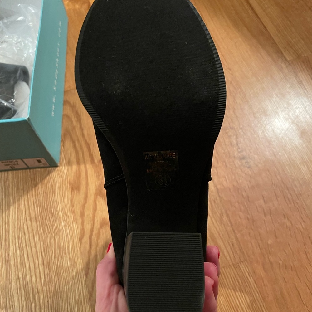 SODA physic booties. Never worn. - Picture 5 of 6